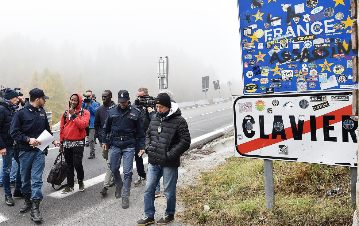 Sgomberata l’ex dogana di Claviere occupata dagli attivisti No border