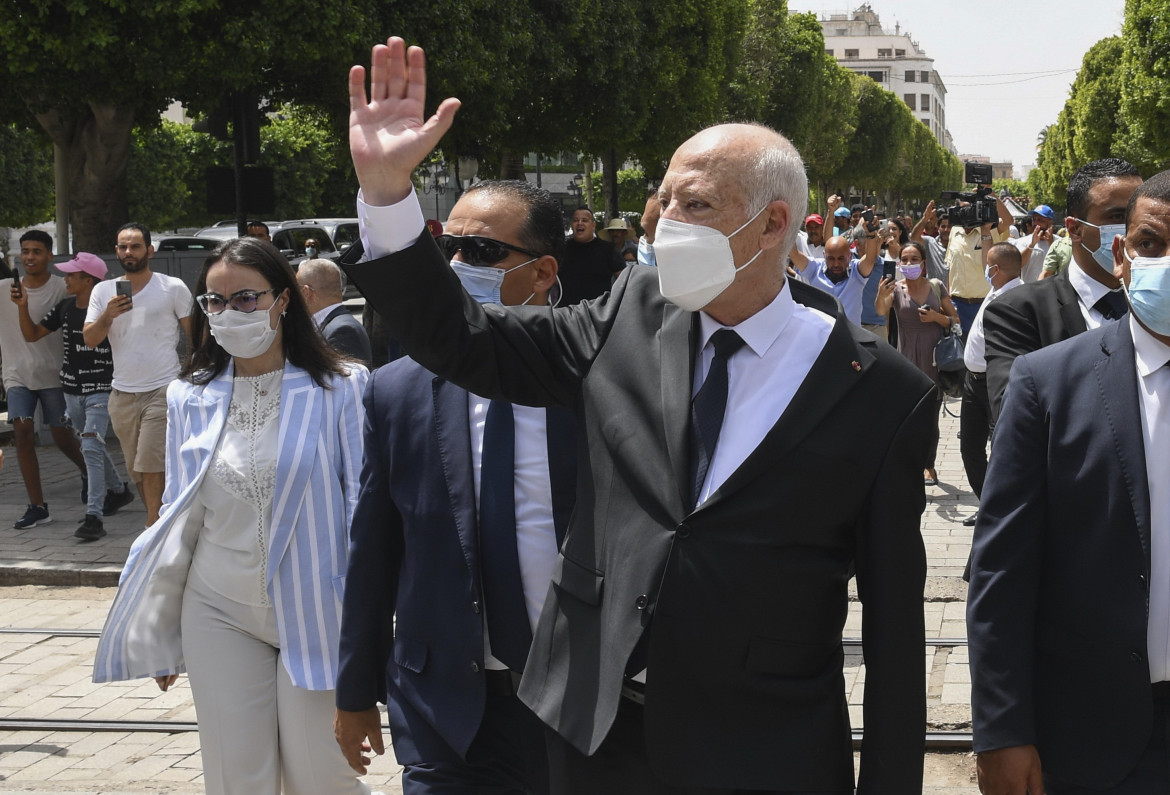 Sciolto il parlamento: la Tunisia perde ogni parvenza di democrazia