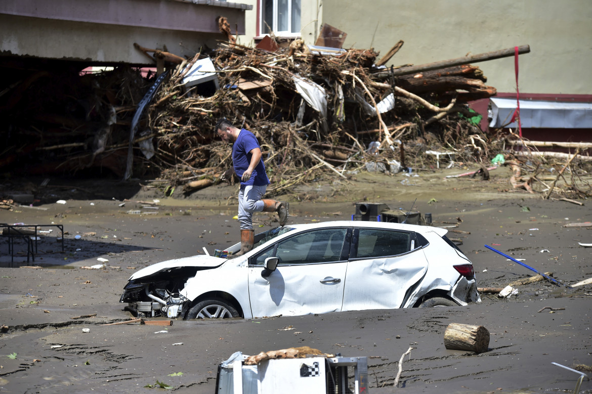 Alluvioni in Turchia, almeno 44 morti