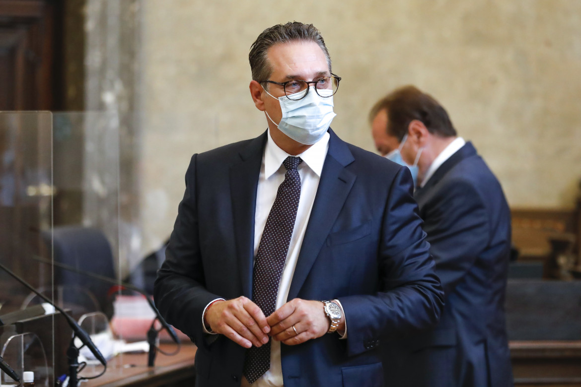 Austria: condannato Strache, Kurz in difficoltà