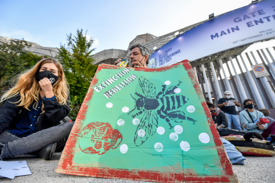 Milano, preCop26  al via. Greta e le altre:  oggi tutti al corteo