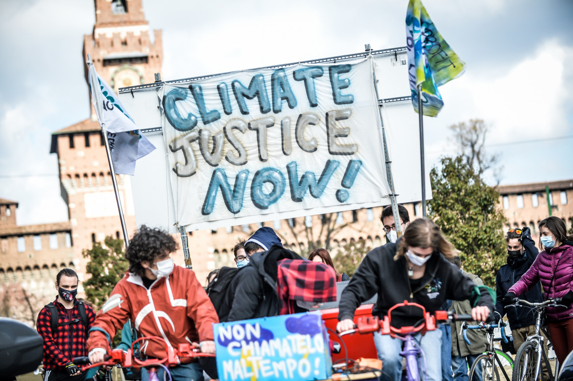 Clima, i Fridays for future tornano in piazza