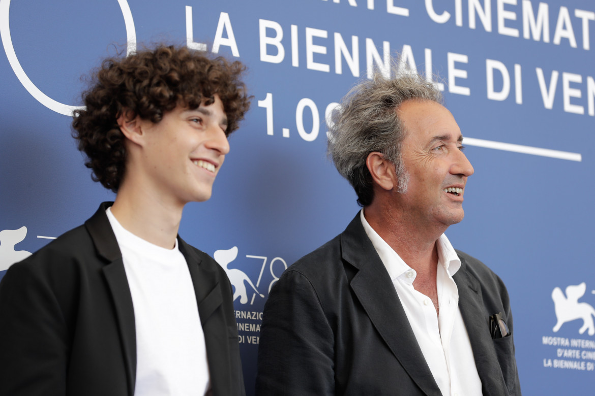 Paolo Sorrentino tra il munaciello e Maradona: «Ho fatto un piccolo film per congedarmi dal mio vecchio modo di fare cinema»