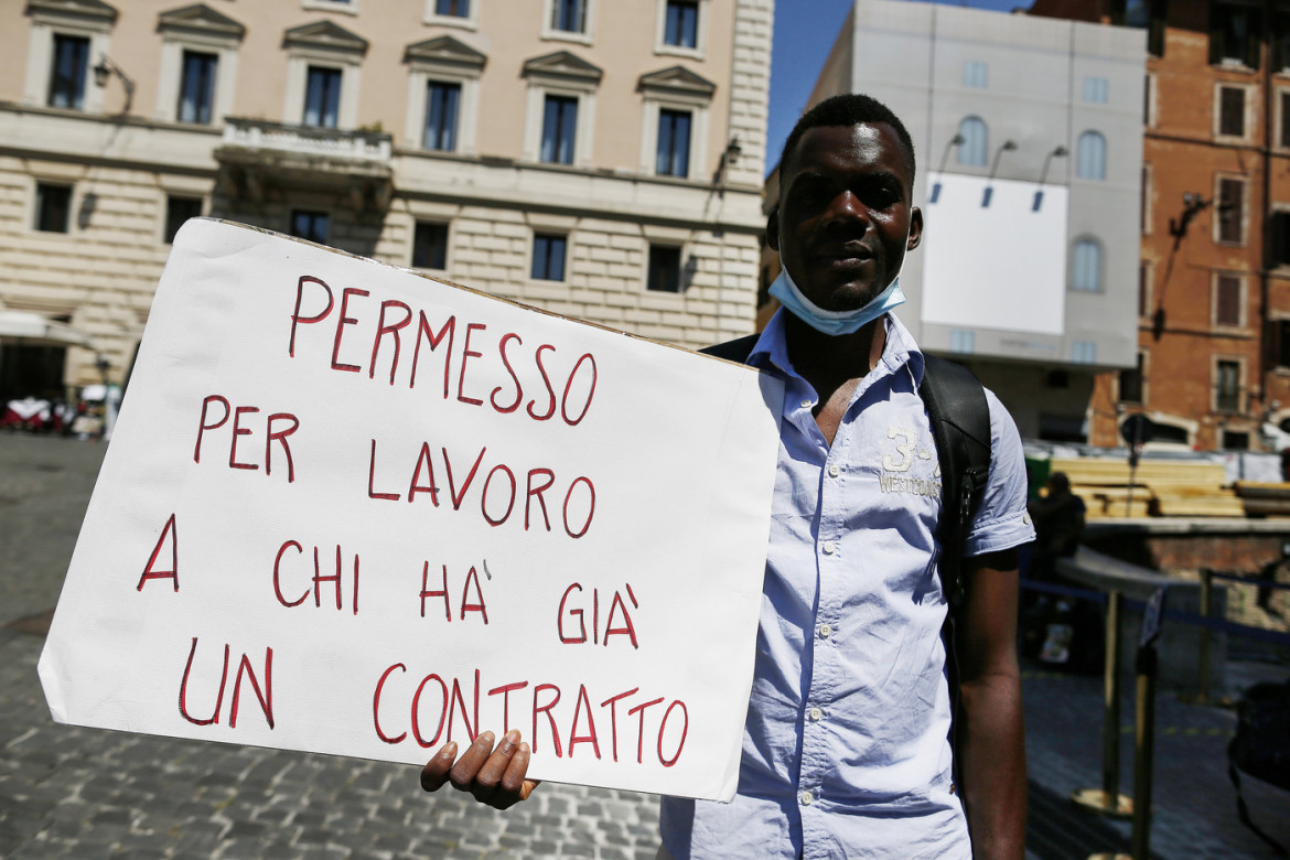 La sanatoria è un mezzo flop, 127mila migranti nel limbo per motivi burocratici