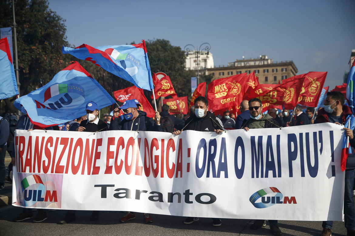 Ex Ilva, ultima chance per prolungale la cig per 2.500 a Taranto