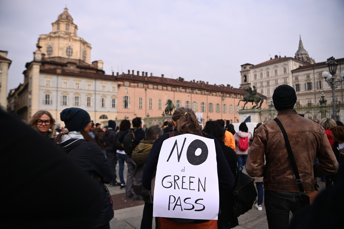 No green pass, la geopolitica variabile di permessi e divieti