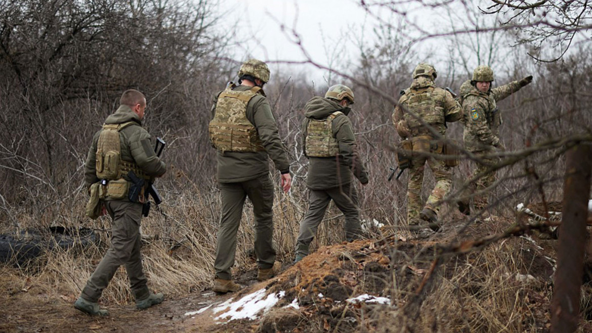 Zelenski prepara i militari per i «migranti», ma evita il fronte Donbass