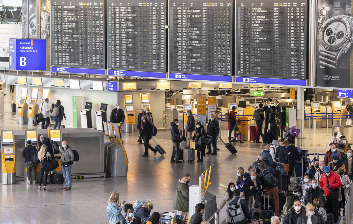 In Italia si vola di nuovo: passeggeri raddoppiati e più merci trasportate