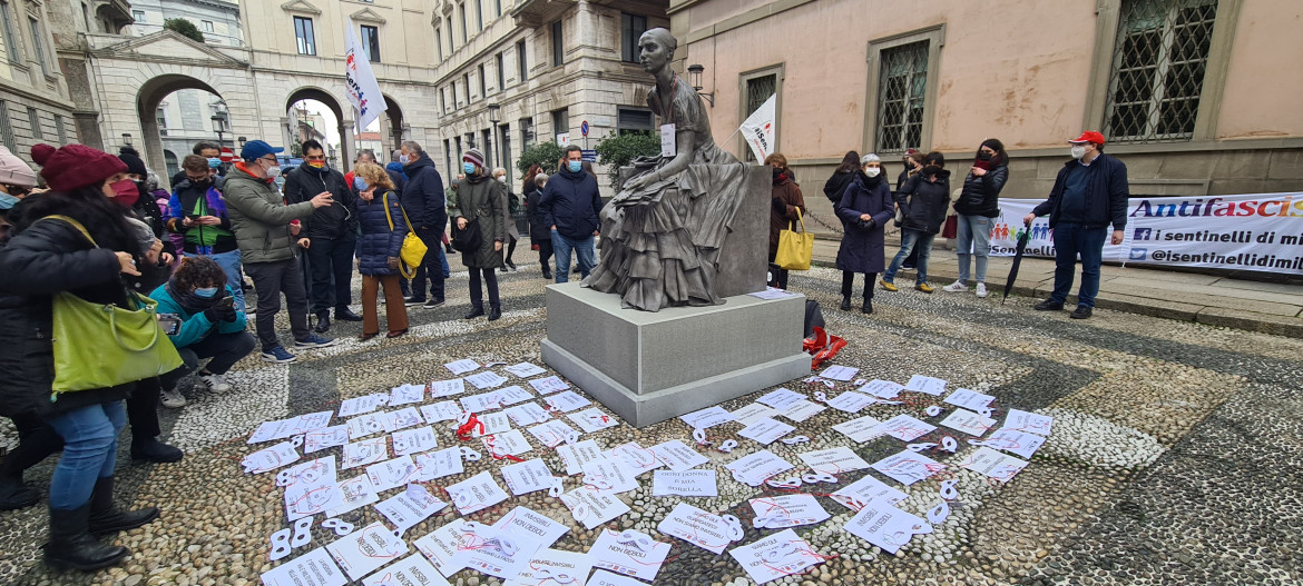 Un flash mob per dire no all’ invisibilità. «Non saremo più mute»