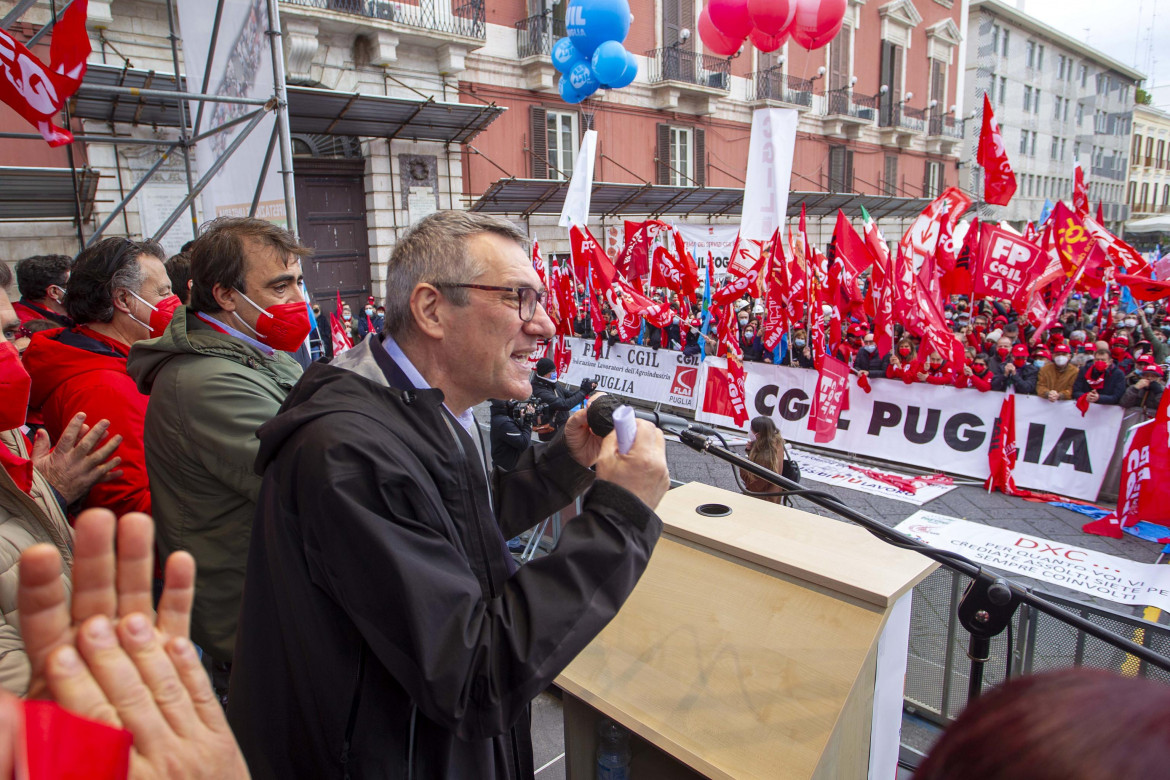 Sciopero generale Cgil e Uil: «Tutto il paese scenda in piazza»