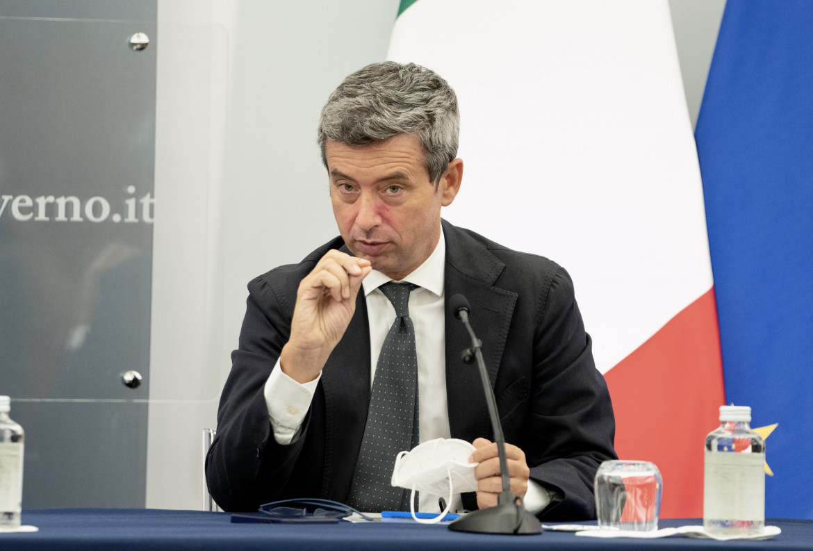 La Lega attacca le Ong. M5S: «Due pesi e due misure»