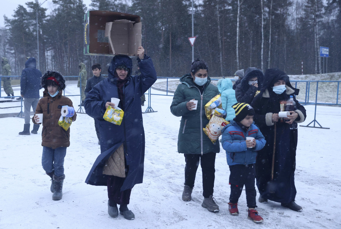 Bielorussia, il dramma dei bambini, da soli nella foresta senza la famiglia