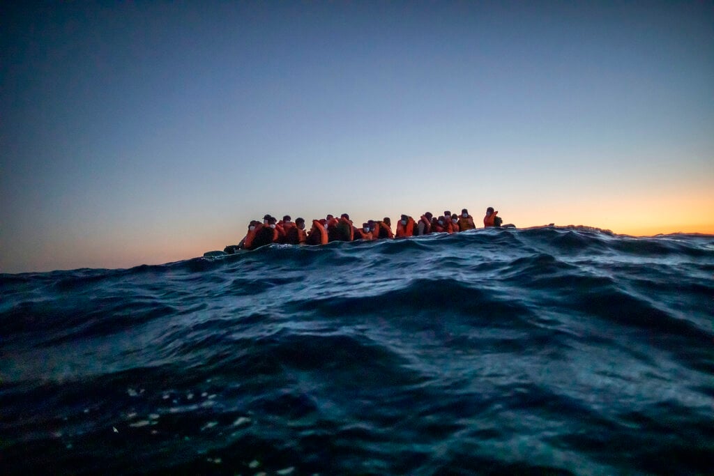 Sea Watch: «Auguriamo a Meloni tutto il peggio»