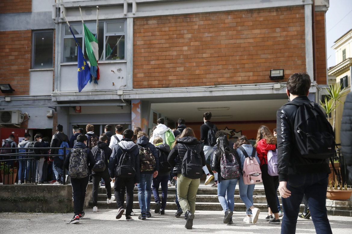 I presidi contro il rientro il 10 gennaio: «Servono due settimane in Dad»