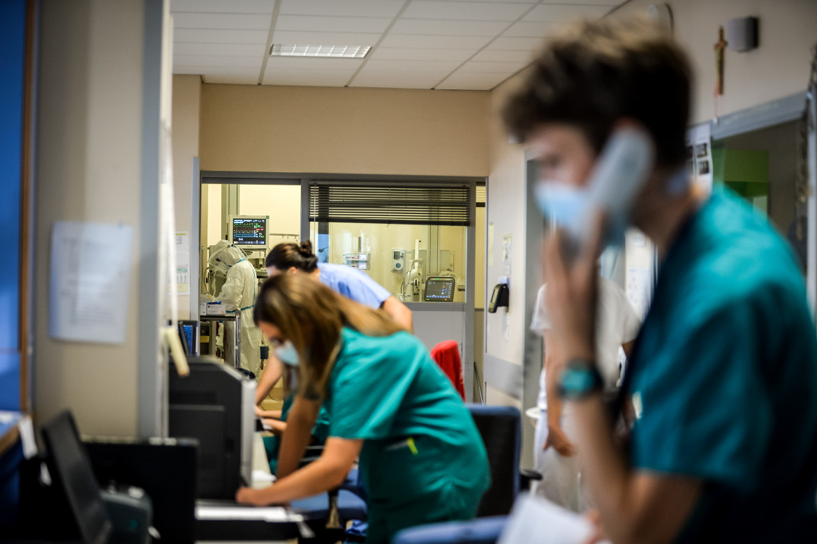 Speranza impugni la legge sanitaria della Lombardia