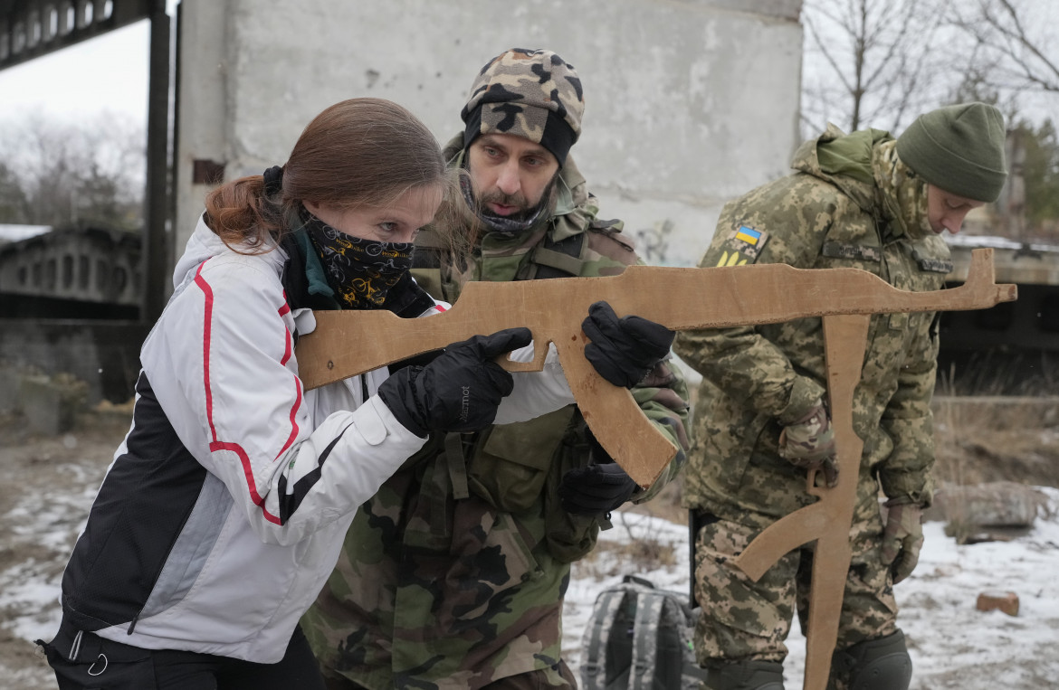 «Decine di migliaia le vittime». Kiev: no a versioni apocalittiche