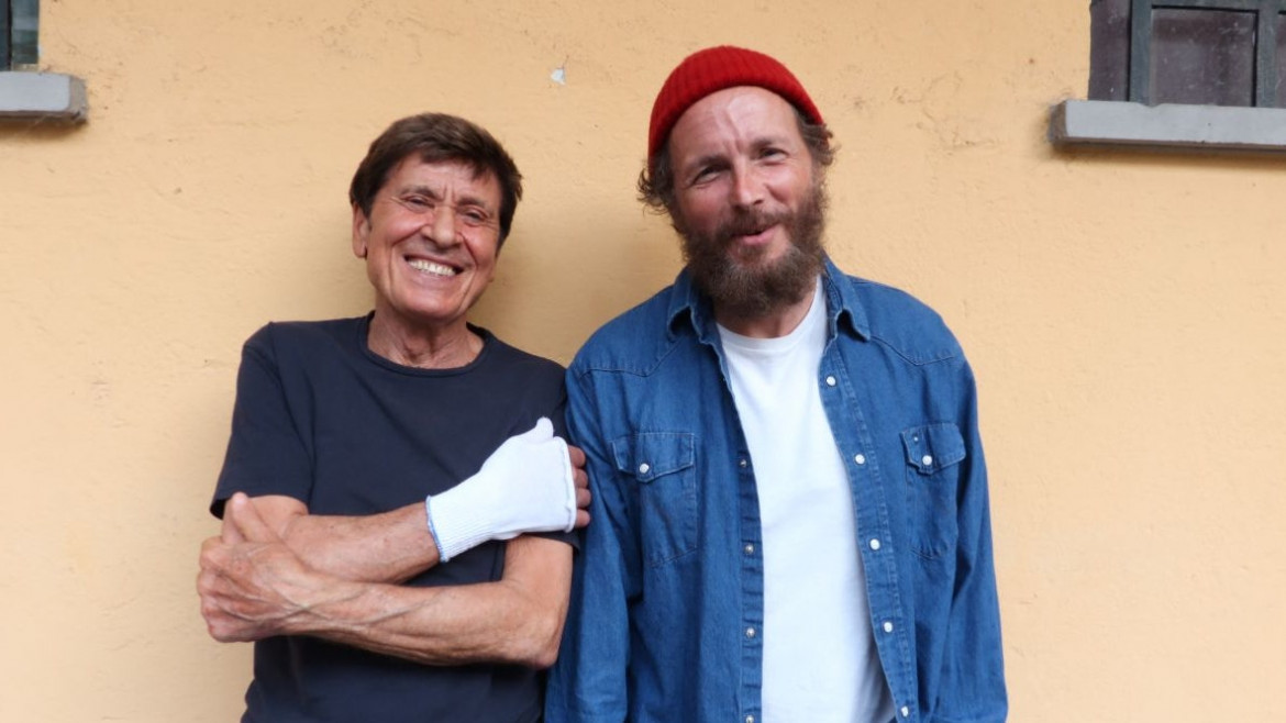 Tutta colpa del tutore, Gianni Morandi è salvo ma il regolamento di Sanremo non gode di ottima salute