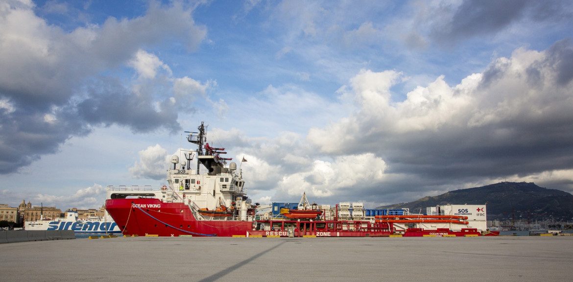 Tornano i fermi amministrativi. Ocean Viking bloccata a Trapani