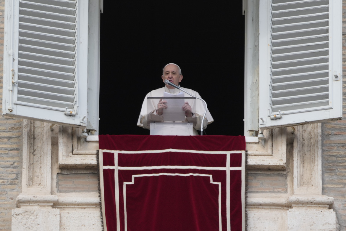 Vaticano in campo per la pace: «Pronti a facilitare il dialogo»