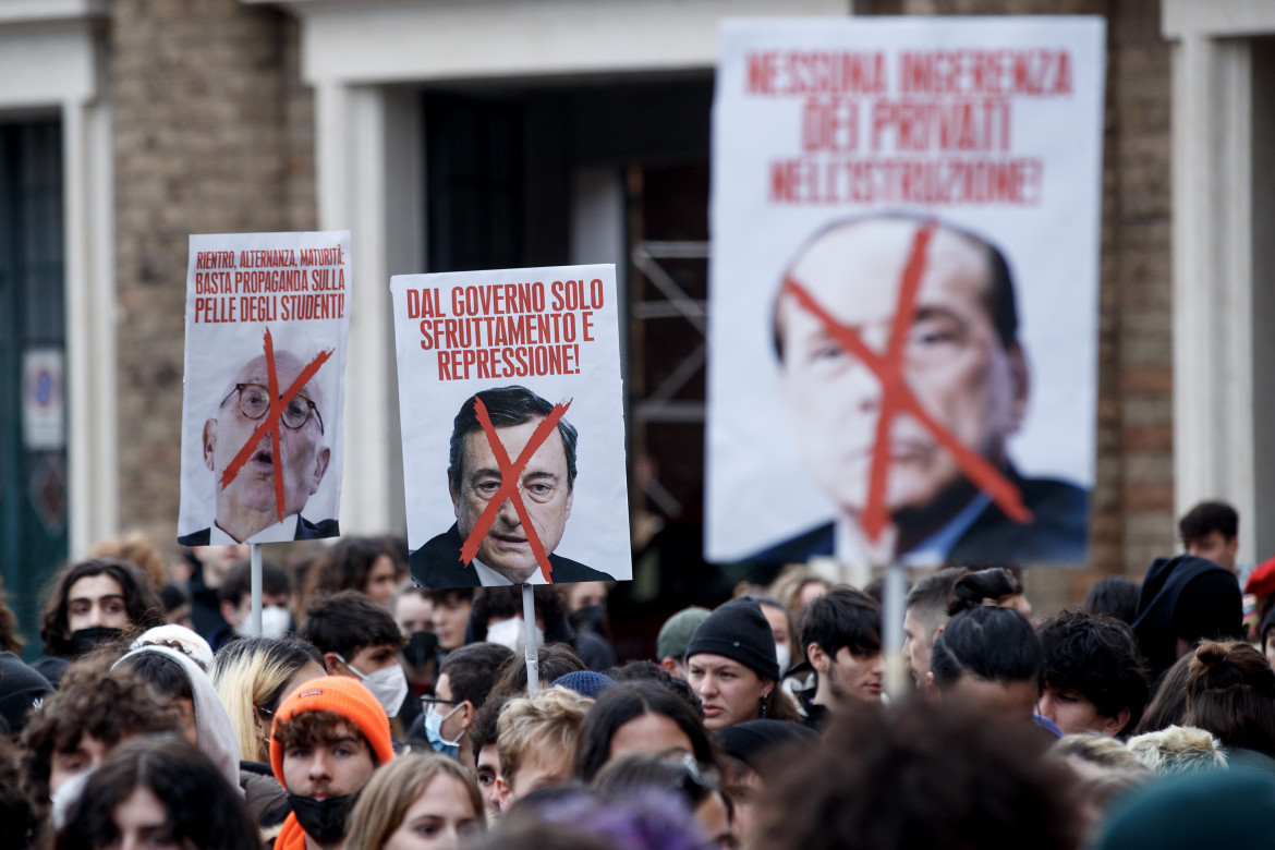 «La Lupa siamo noi», il grido delle scuole in movimento