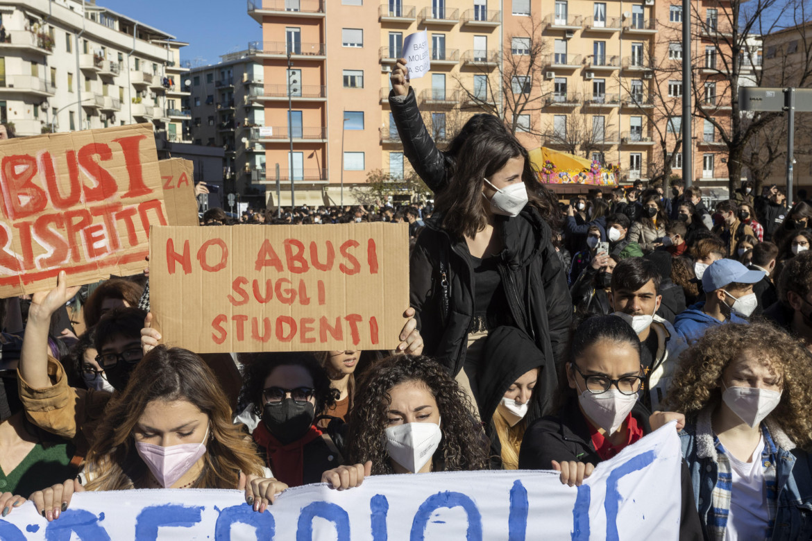 E la scuola degli abusi dice: «Da ora mai più»