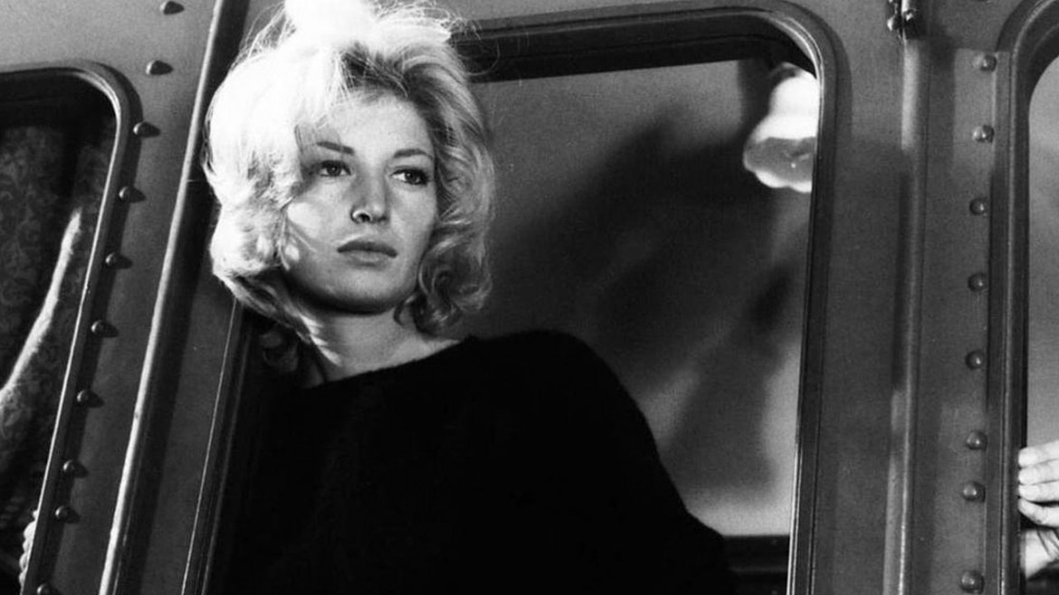 Monica Vitti, una bellezza contemporanea che disfaceva gli stereotipi