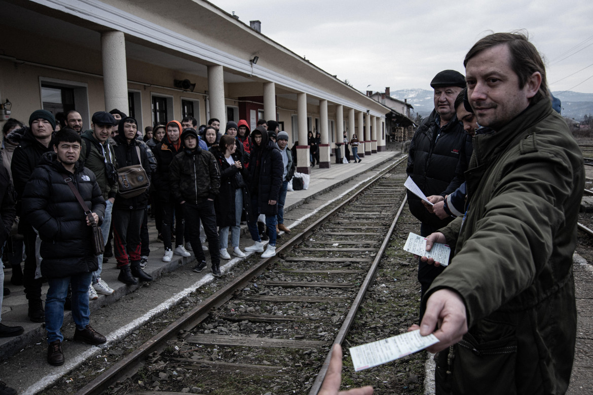 Cercando un’altra vita. Storie di profughi al confine