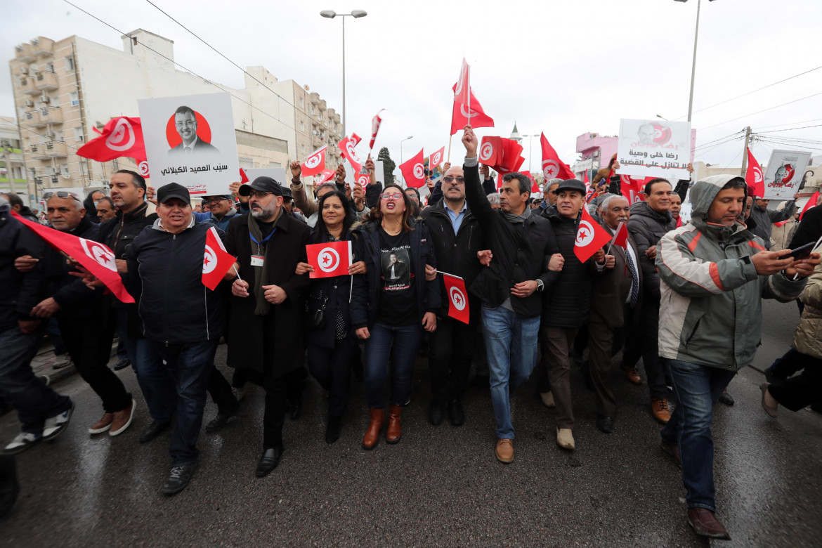 Tunisia, flop delle consultazioni costituzionali indette da Saied