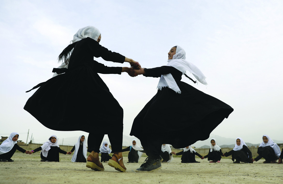 In Talebanistan la scuola è maschile singolare