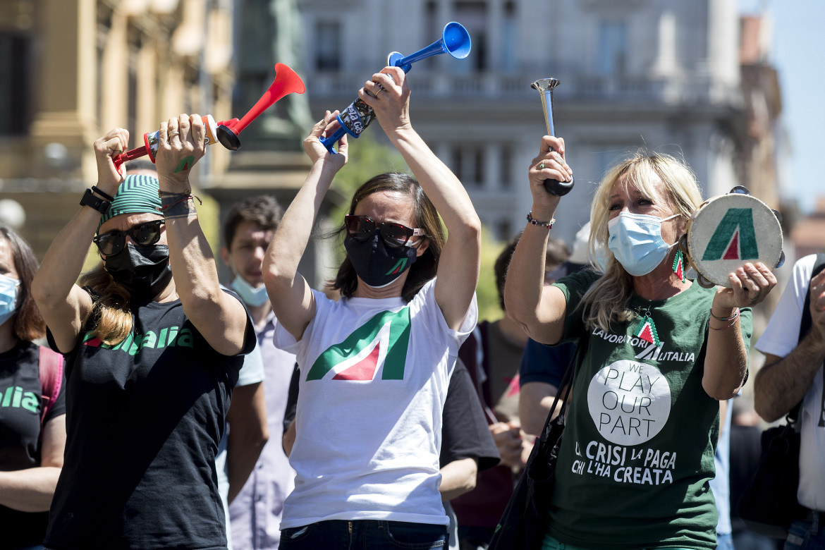 Ita-Alitalia, il muro si sgretola: è vendita di «ramo» d’azienda