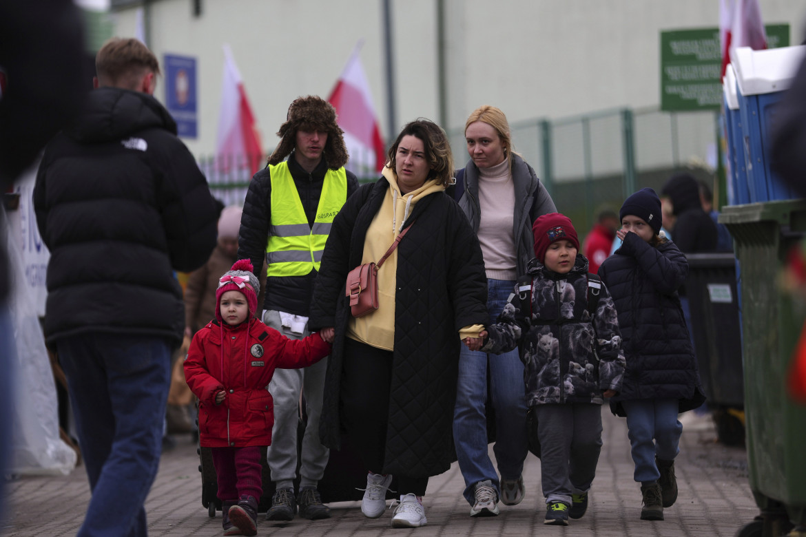 Dalla Polonia all’Ucraina, da due settimane più partenze che arrivi