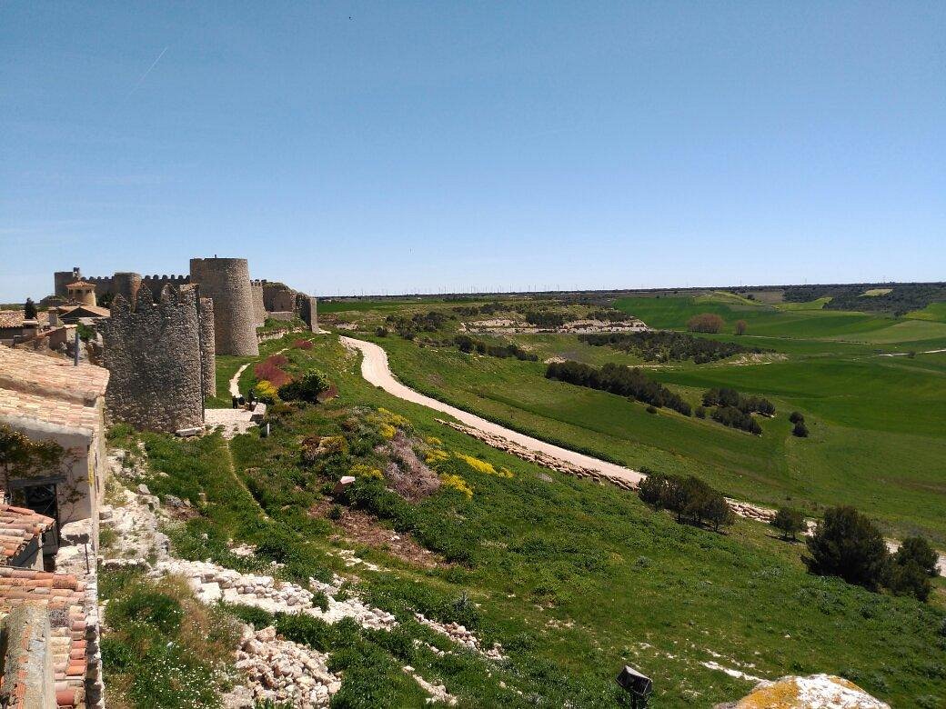 Urueña, borgo spopolato e città del libro