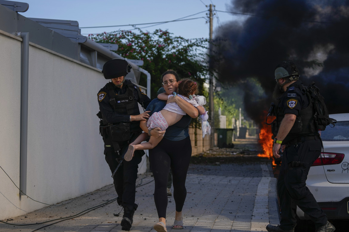 Terrore nel kibbutz, il miglior esercito preso alla sprovvista