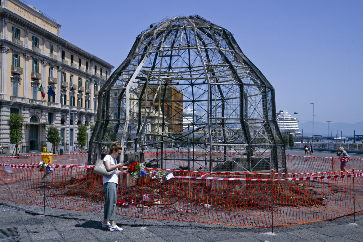 Venere degli stracci, anche Pistoletto e il Comune di Napoli chiedono cure e non la cella per Isaia