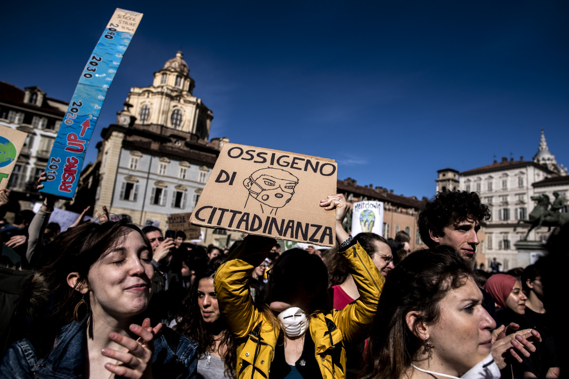 La deindustrializzazione nociva, cala l’occupazione sale l’inquinamento