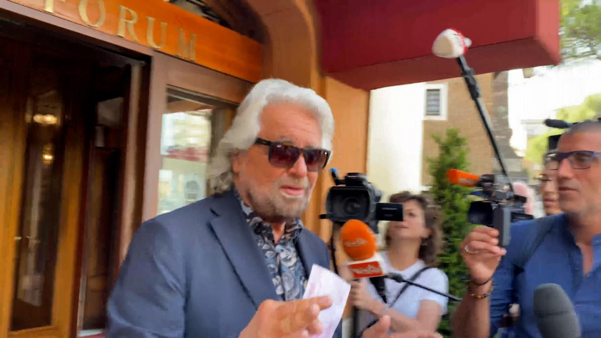 Grillo si corregge sul M5S al governo: «Non pensino di sostituirci con Di Maio»