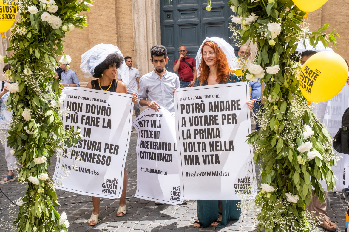 Ius scholae e cannabis,  alla Camera è subito scontro