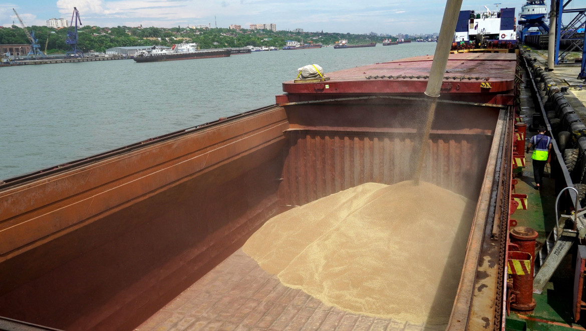 Bombe e grano, grano e bombe: oggi parte la prima nave ucraina