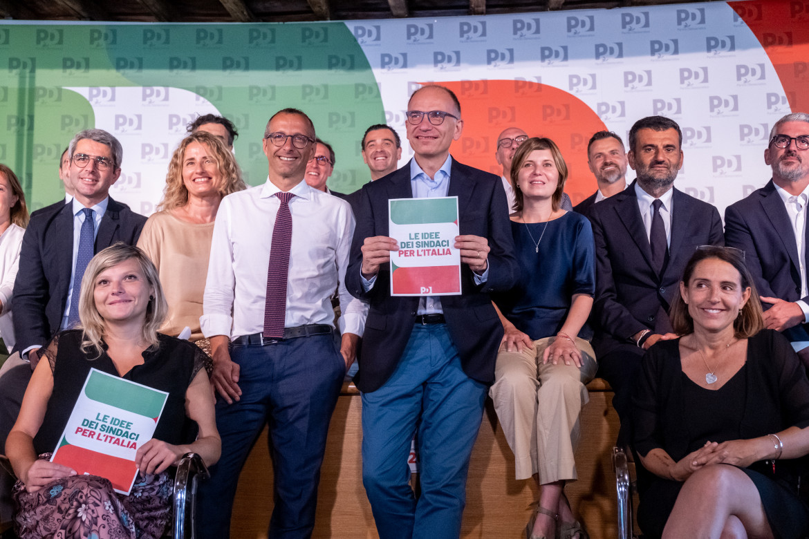 Enrico Letta incontra i sindaci del Pd foto di Mauro Scrobogna /LaPresse