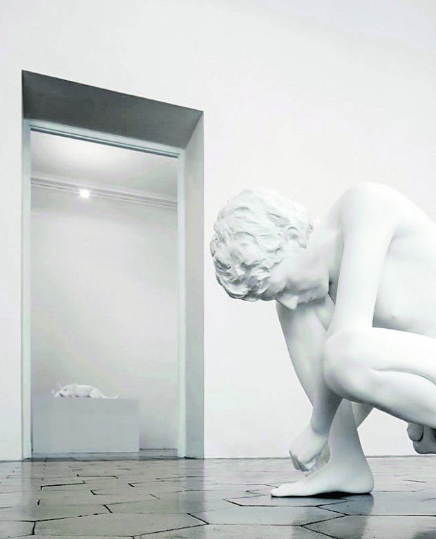 Una scultura di Charles Ray