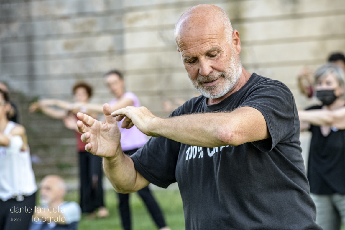 Virgilio Sieni, sorridere alla vita con un gesto di danza condiviso