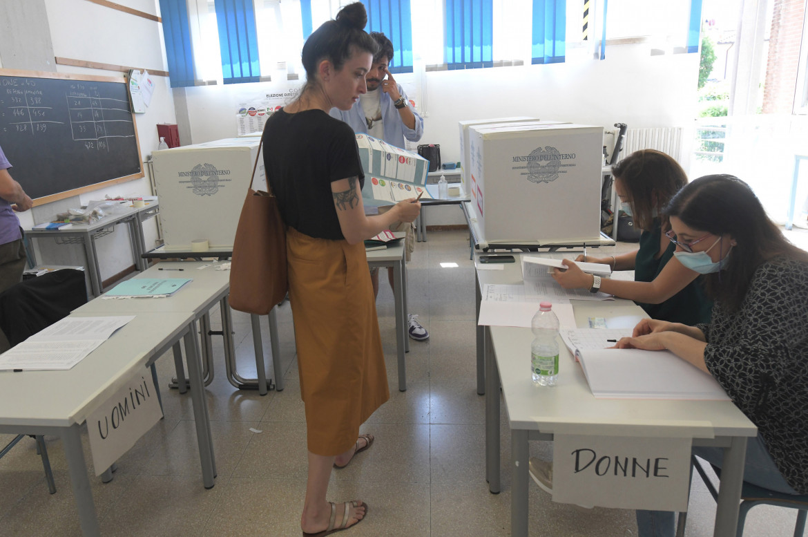 Tra un mese si vota, chi punta al voto utile si illude