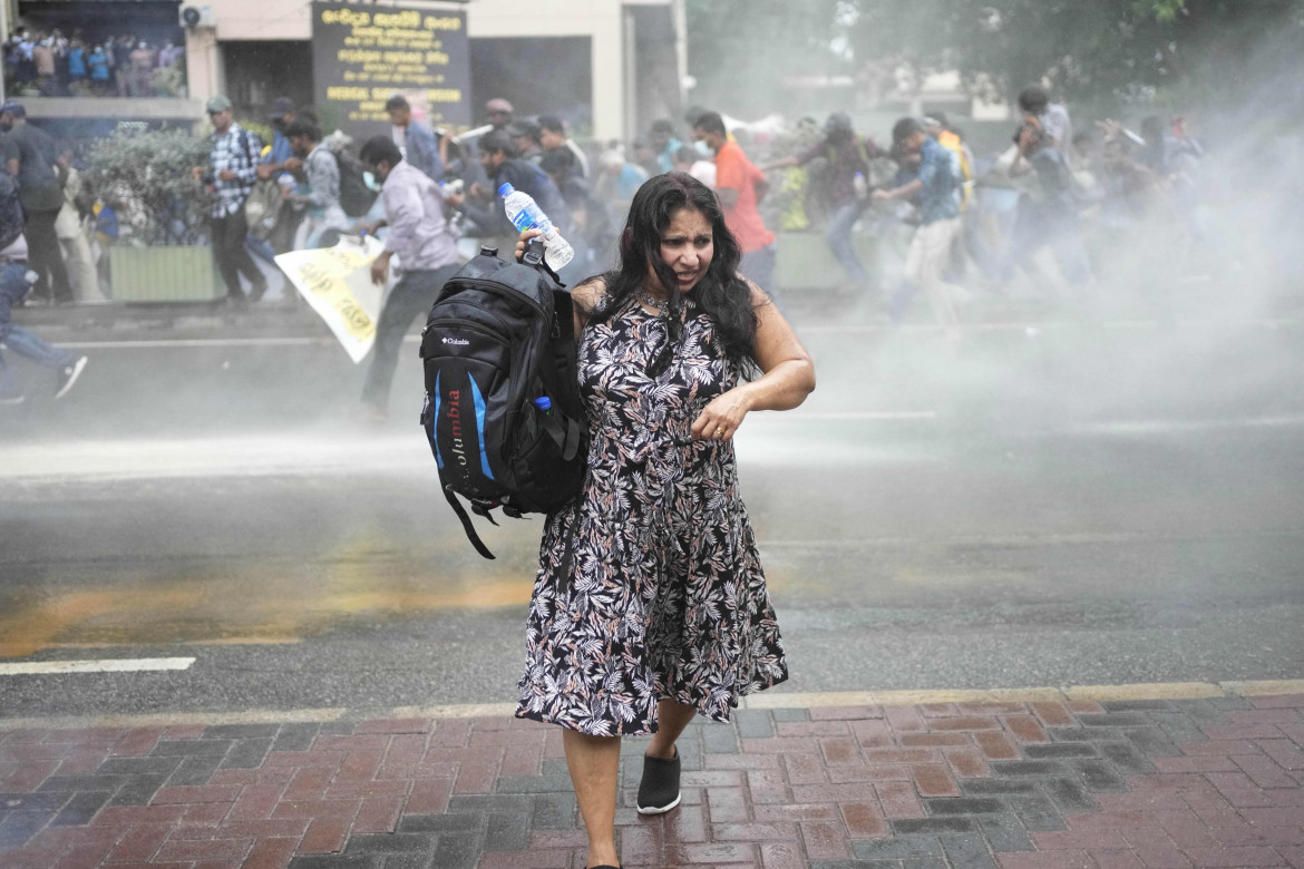 Sri Lanka, una perla in trappola