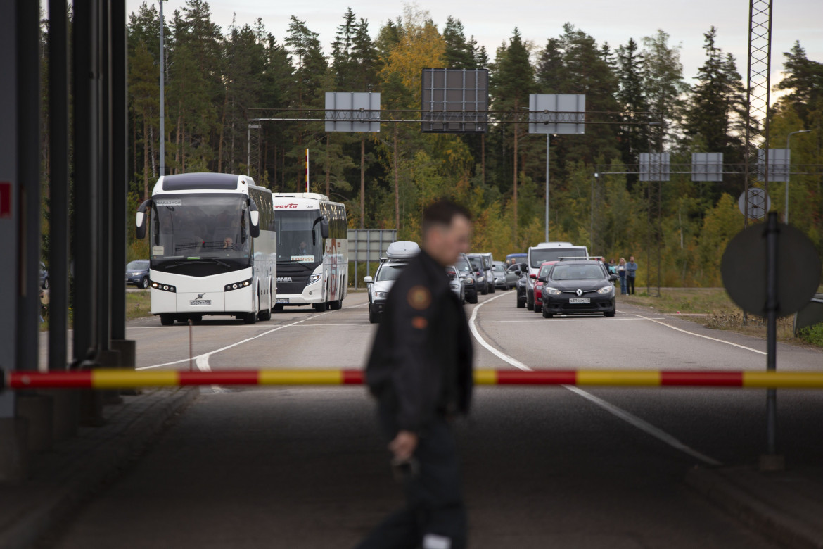 Troppi russi: la Finlandia sbarra la frontiera