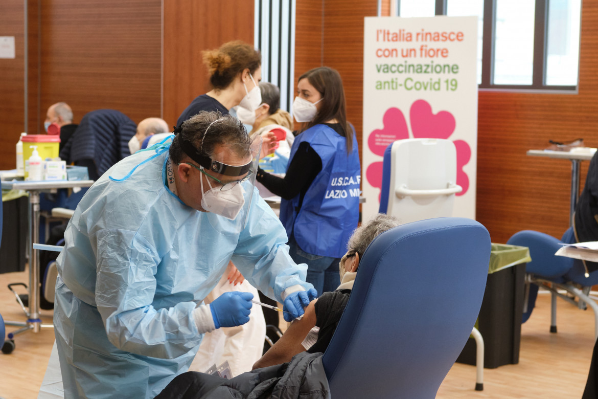 L'ospedale Spallanzani di Roma, foto LaPresse