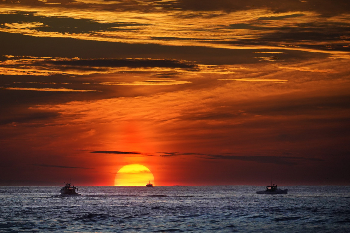 Pesca di aragoste al largo del Maine (Usa), foto Ap