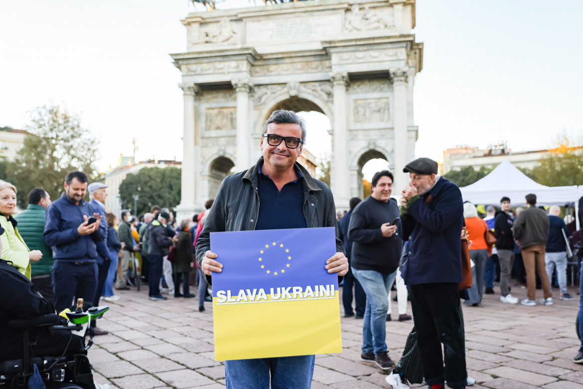 Per la piazzetta di Milano la trattativa è una resa