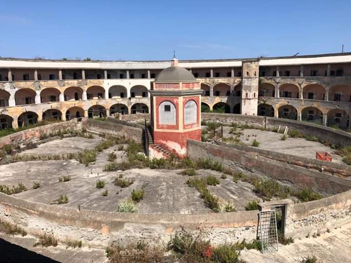 Se il mondo vive oltre il confine del mare