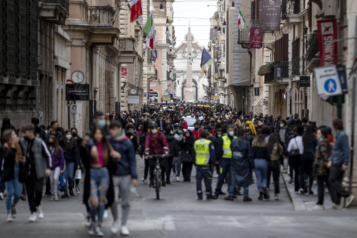 Censis: emergenza salari nel paese impoverito dall’inflazione