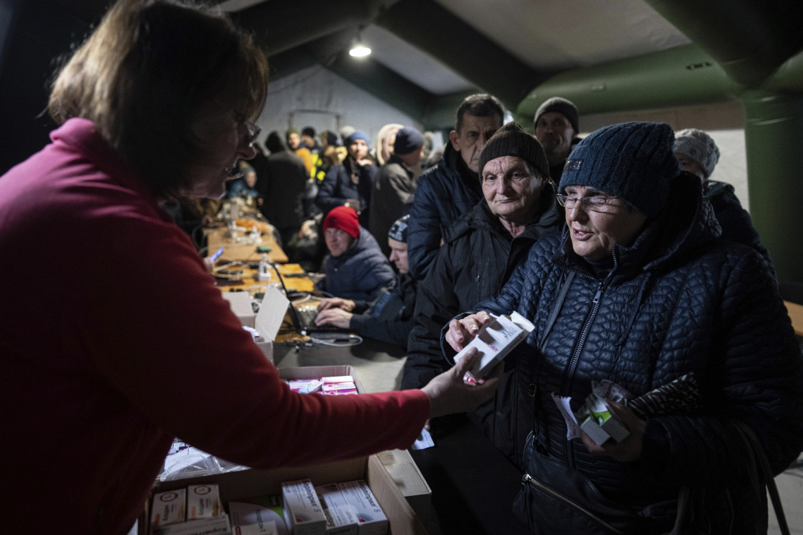 Le cisterne della libertà dissetano Kherson, ma le case sono macerie